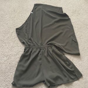 One shoulder romper
